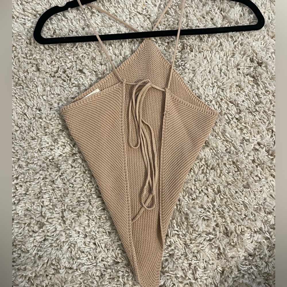 NETTED TOP WITH OPEN BACK - Picture 4 of 6